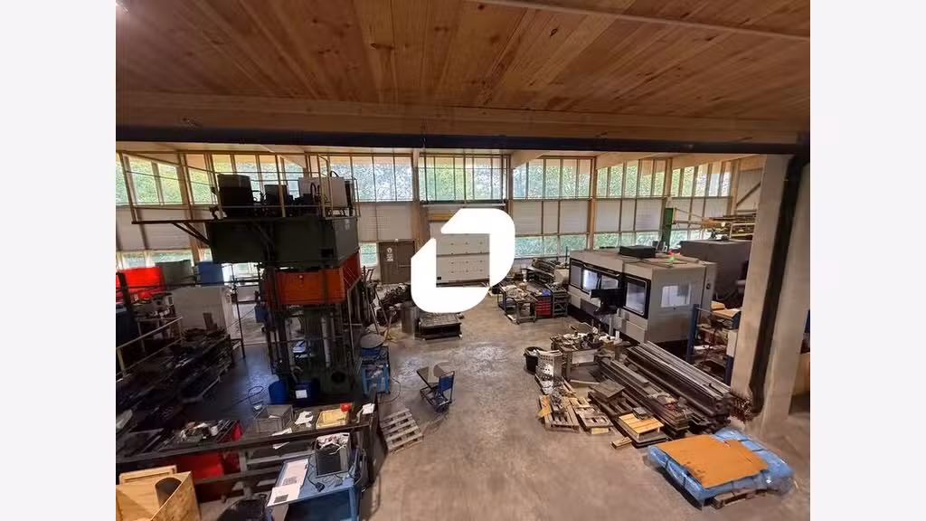 Vente Local d'activité 1953m² Vigny