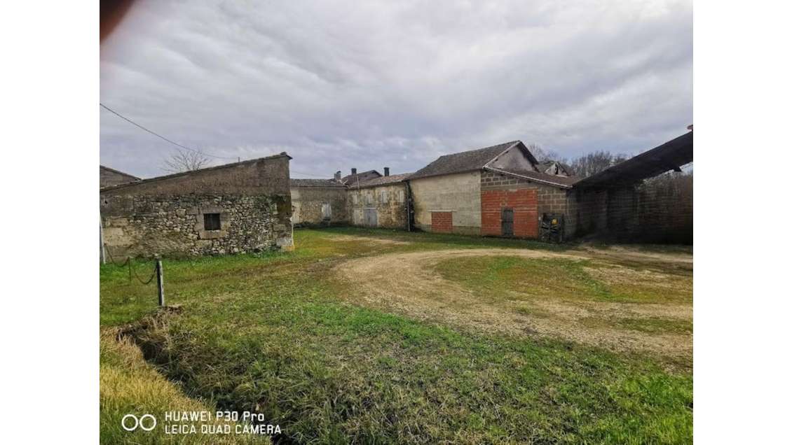 VILLEGOUGE - Entrepôt et habitation