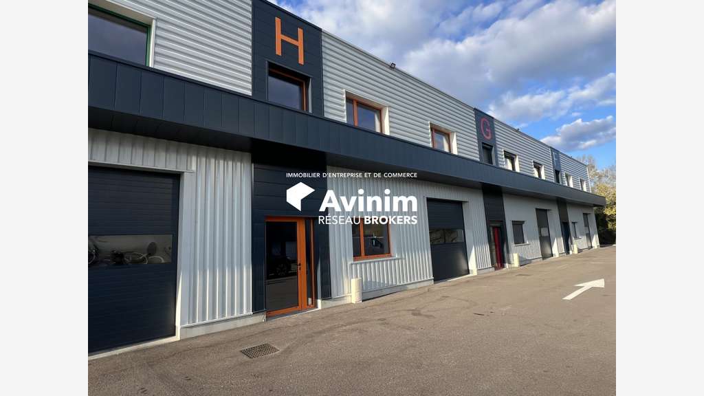 Local activité neuf 200m² à vendre à Villemoirieu