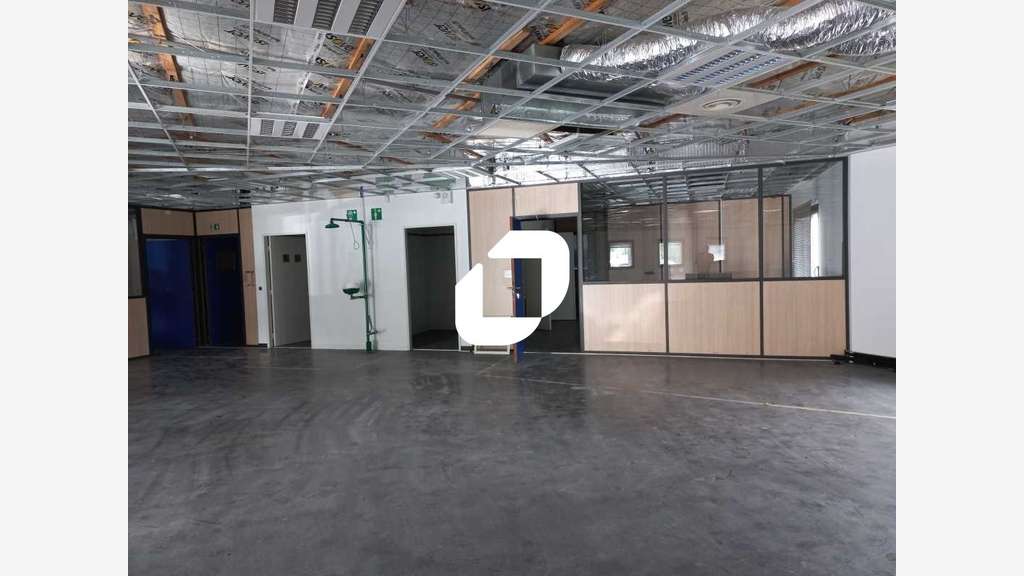 Vente Local d'activité 563m² Villeneuve d'ascq