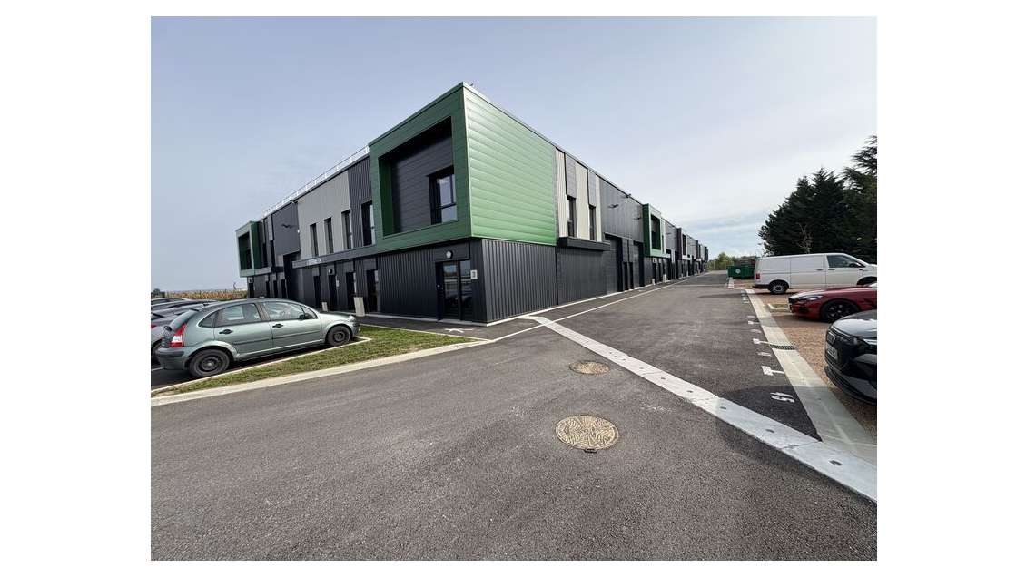 A VILLETTE D'ANTHON  vous propose sur un ter