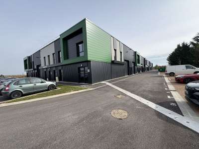 AV parc d'activité 19 lots sur 8373m² à Villette