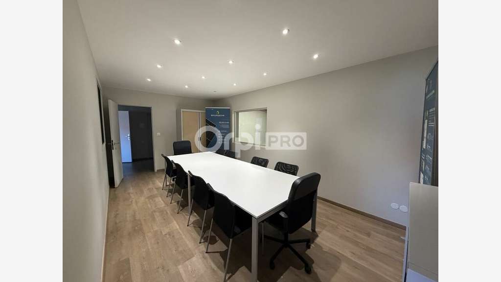 Vente local mixte de 450m² à Villeurbanne