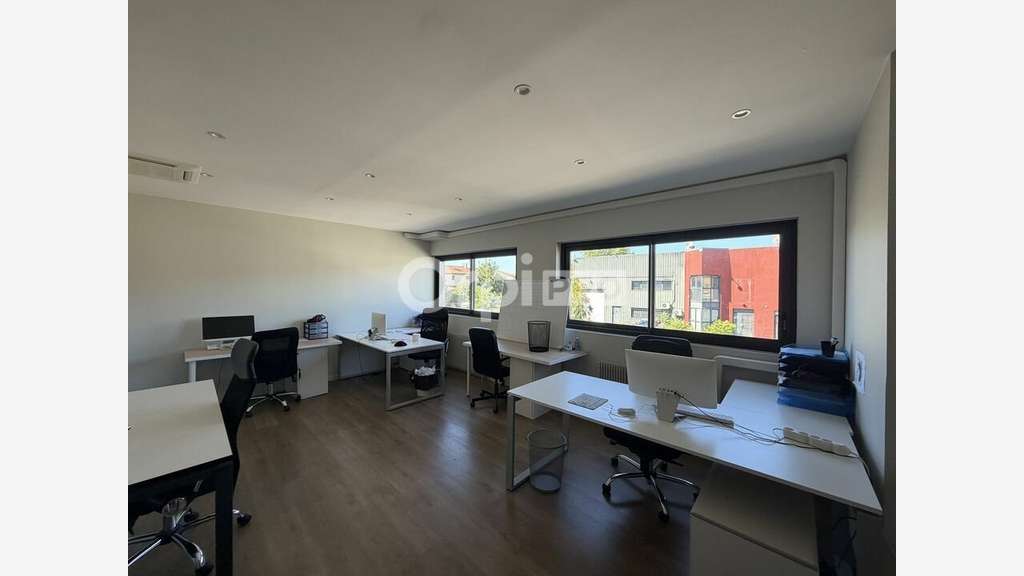 Vente local mixte de 450m² à Villeurbanne