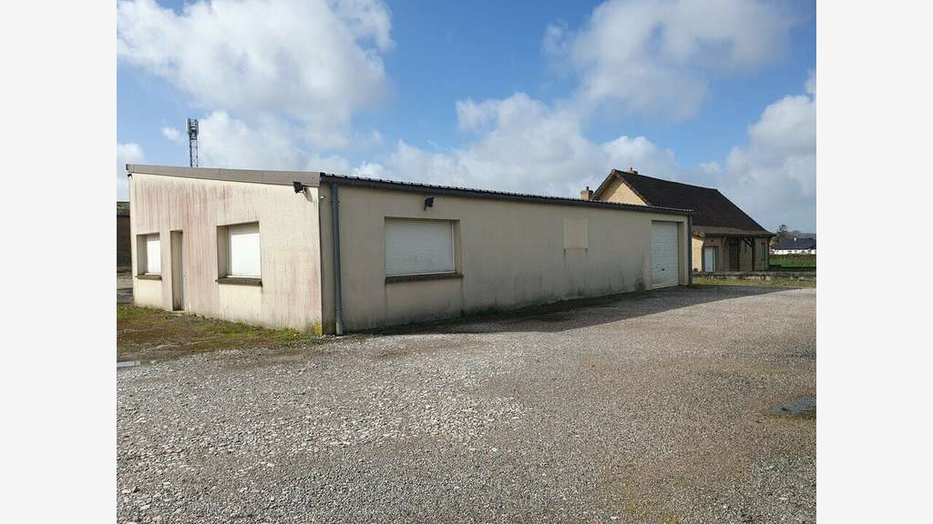 Local d'activité 300m² à vendre à Wavrans (62)
