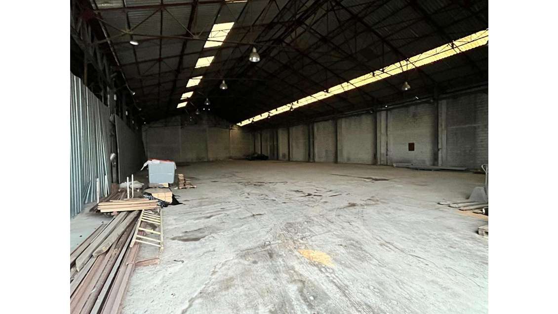 AV entrepôt local industriel 2000m² Yzeure-Moulins