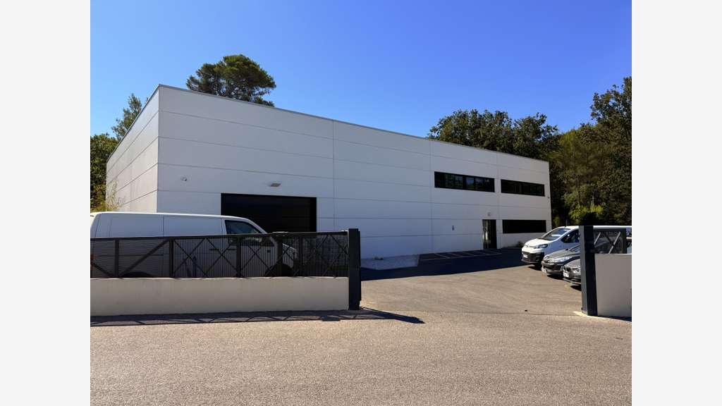 Vente local d'activité à Hyères ZI Saint-Martin