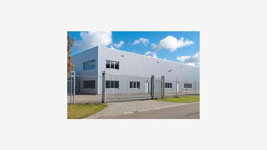 A vendre local d'activité 2680m² La Roche/Yon Sud