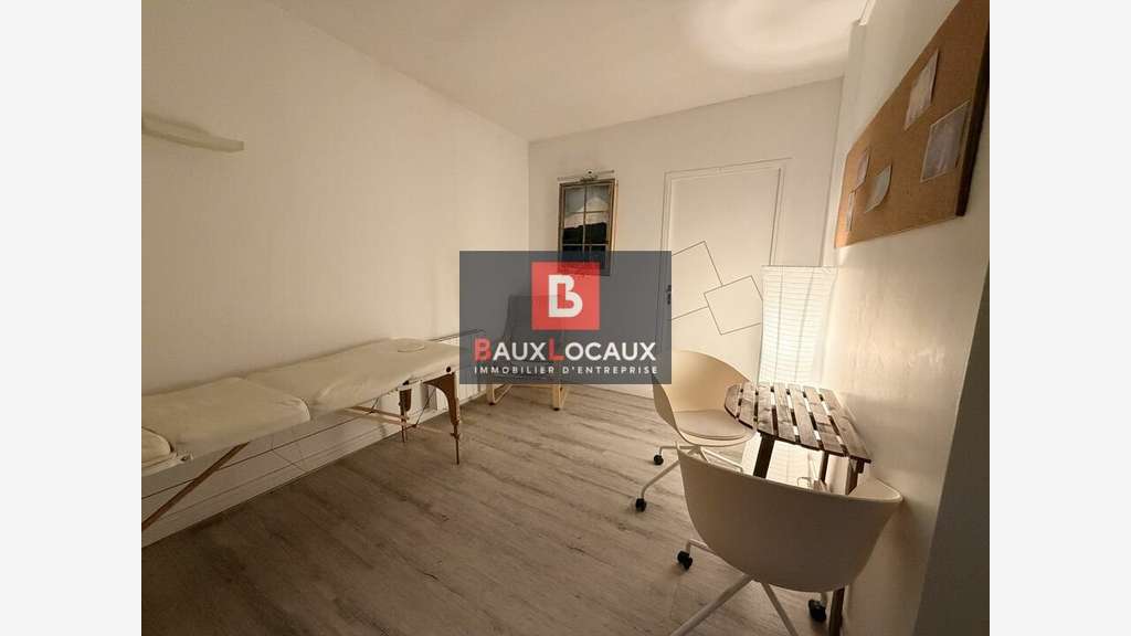 Local atypique 193m² à vendre à Avignon Montfavet