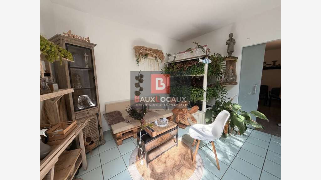 Local atypique 193m² à vendre à Avignon Montfavet
