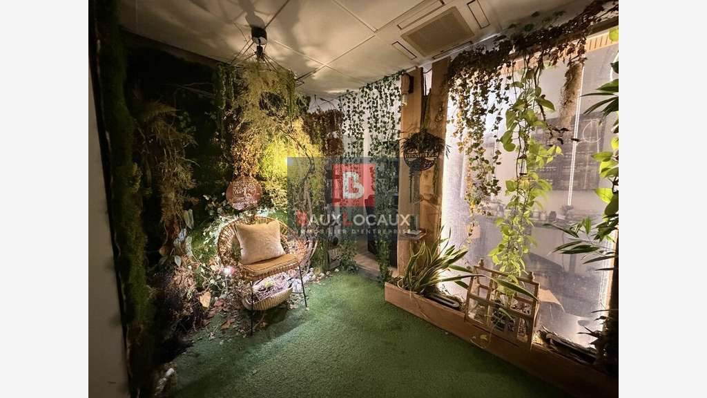 Local atypique 193m² à vendre à Avignon Montfavet