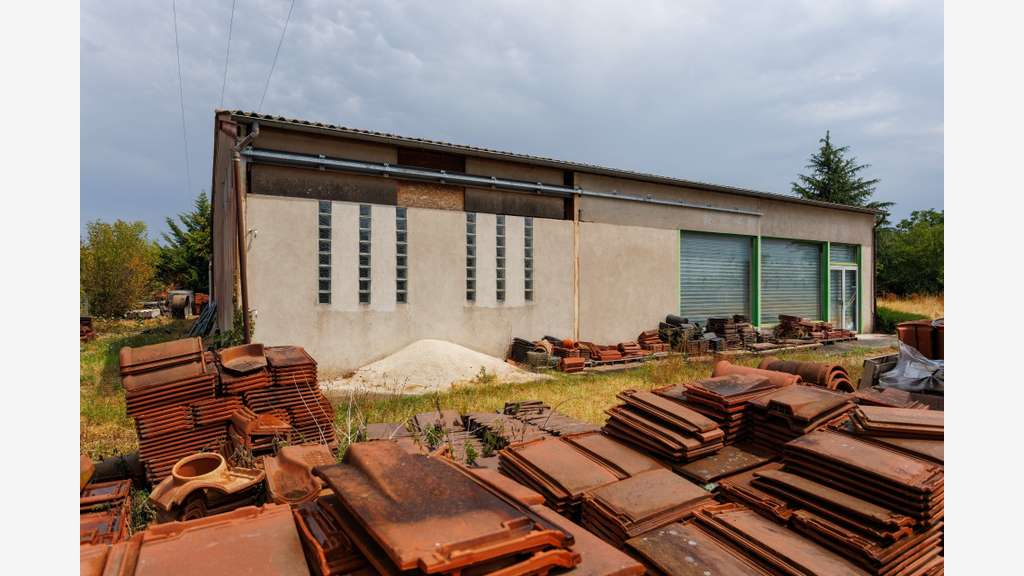 SCI local avec atelier à vendre à Saint-Agnan
