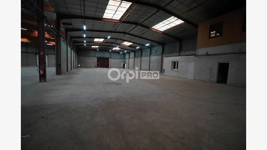 Local d'activité 1250m² à vendre secteur Dijon Est