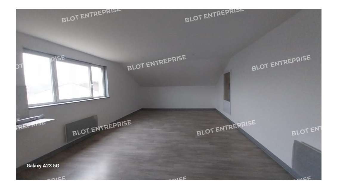 A vendre local d'activités à Saint-Coulomb