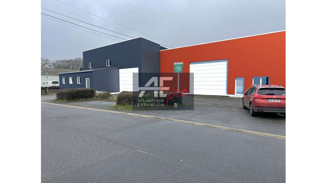 Vente local d'activité 742m² à Saint Nazaire