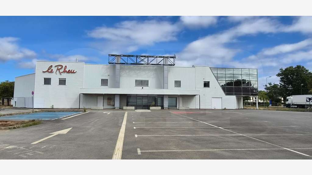 AV local d’activité réhabilité 1250m² au Rheu 