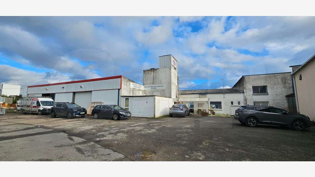 A vendre bâtiment indépendant 1 850m² ZAC Le Rheu