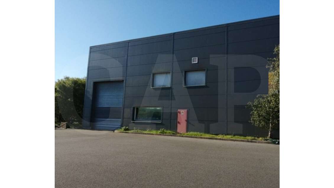 A vendre local d'activité 304m² ZI de Kervignac