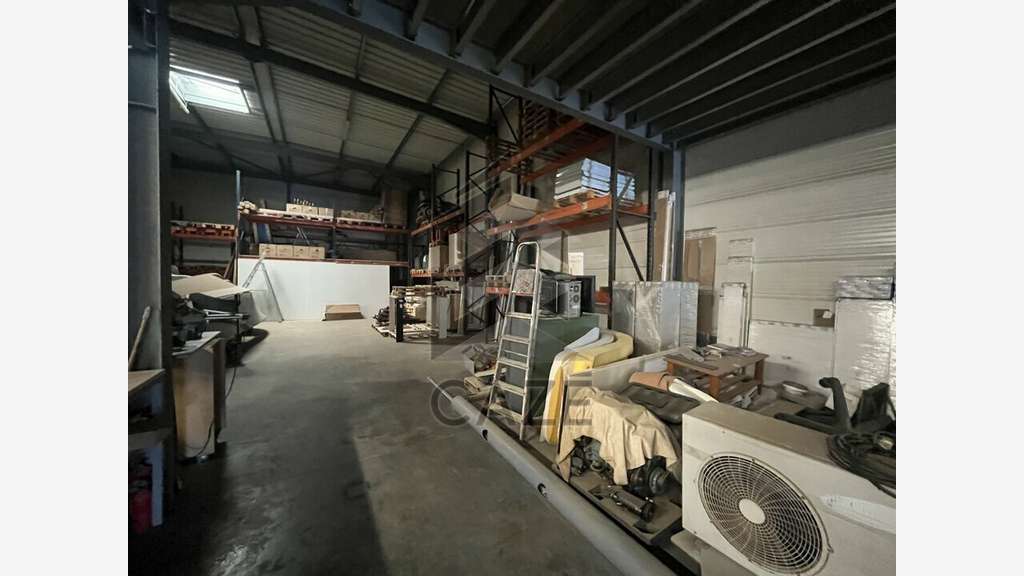 Vente local d'activité de 657m² à Langon prox A62