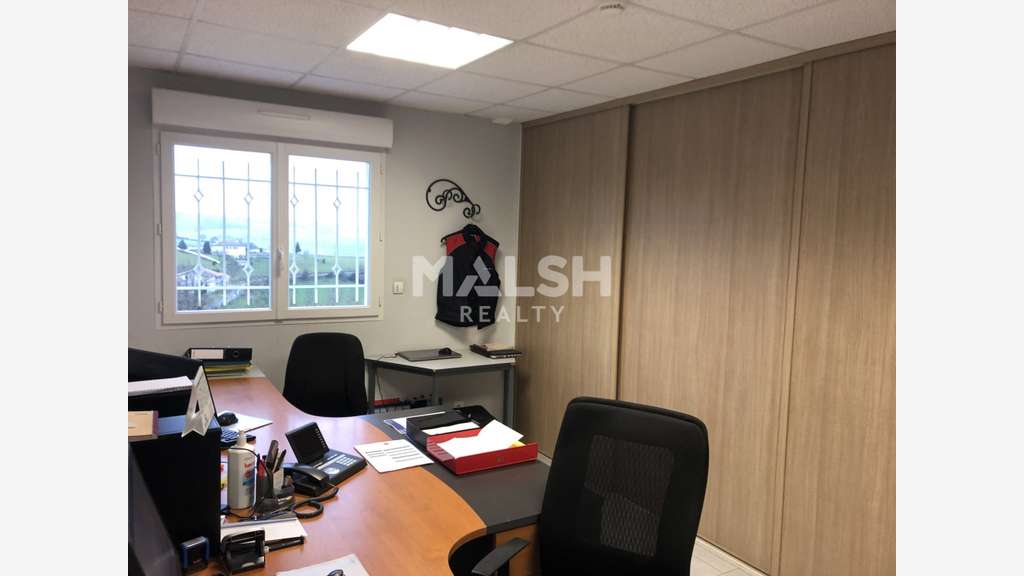 Vente local d'activité 555m² sur 2715m² à Coise