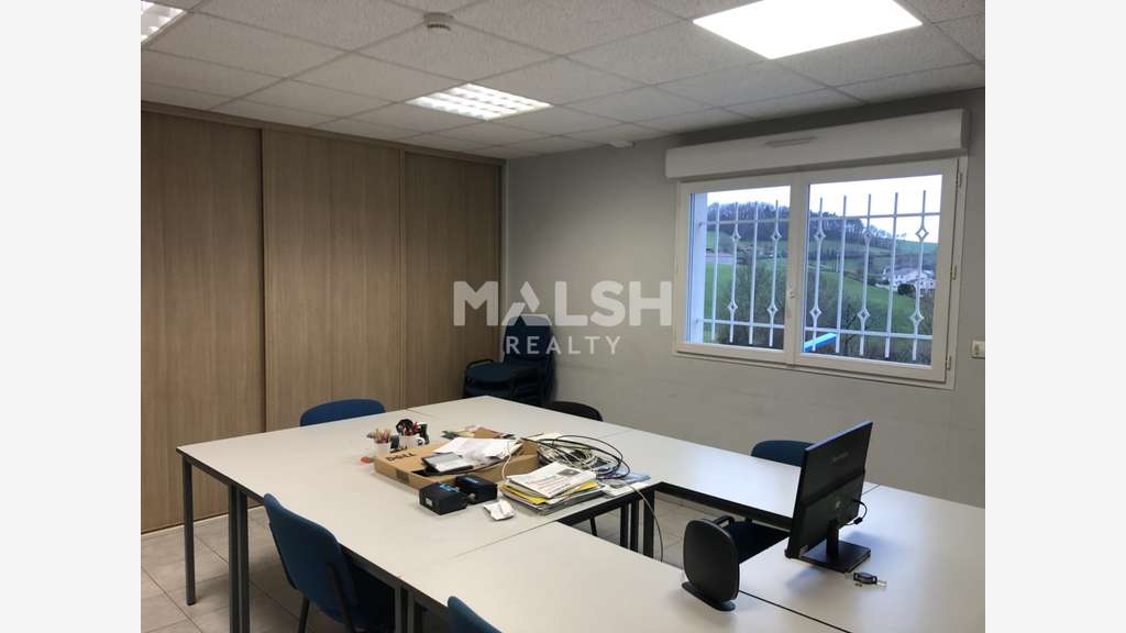 Vente local d'activité 555m² sur 2715m² à Coise