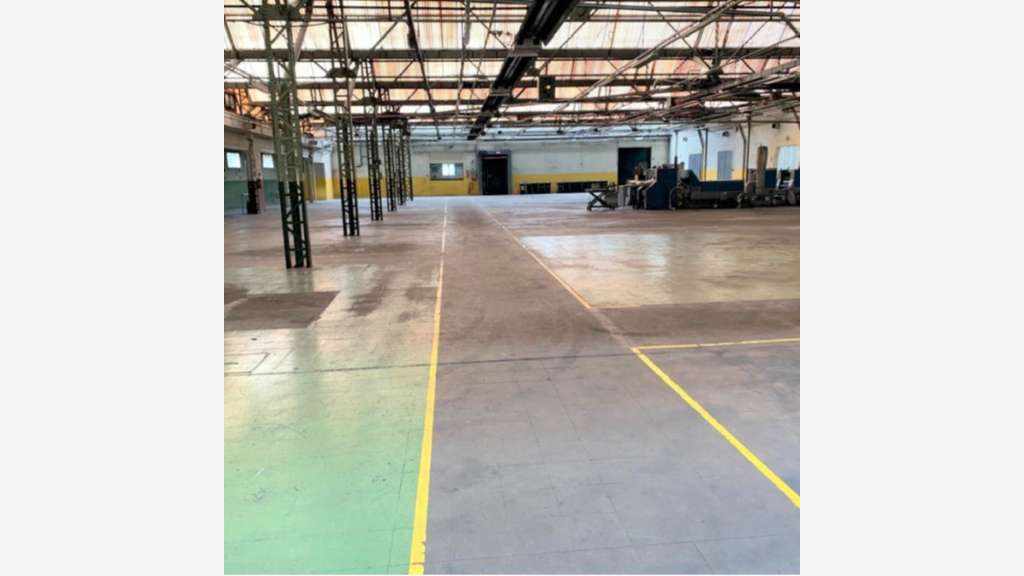 À vendre local d'activités 4400m² à Romorantin