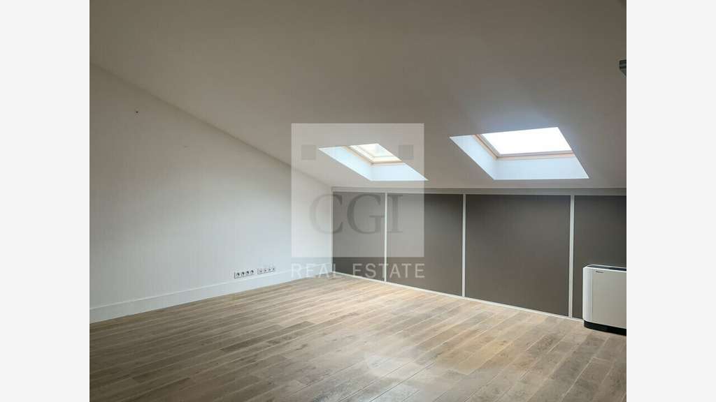 Vente local d'activités 2005m² à Villeurbanne