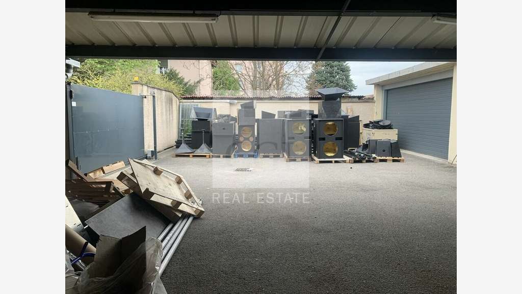 Vente local d'activités 2005m² à Villeurbanne