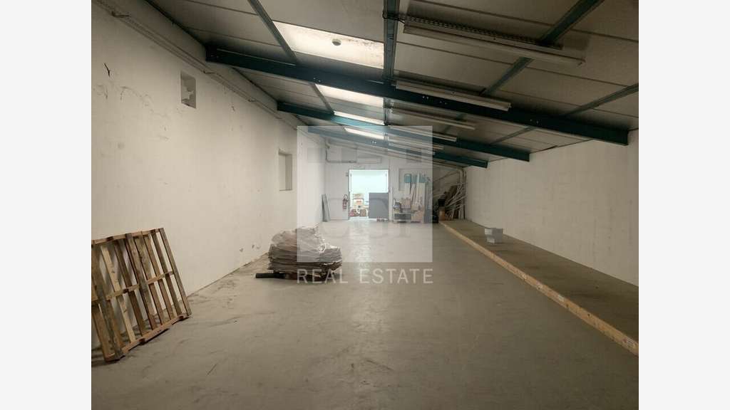 Vente local d'activités 2005m² à Villeurbanne