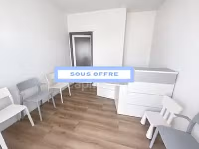 Local/bureau 74m² à vendre à Carhaix-Plouguer