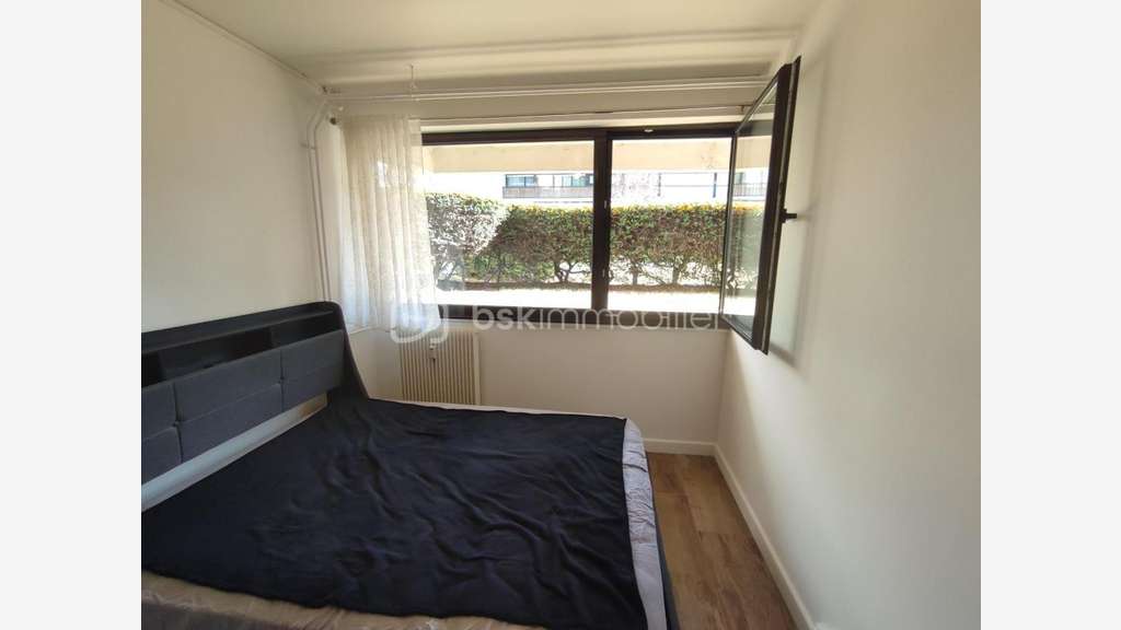 Atelier aménagé 1174m² à Châtenay-Malabry