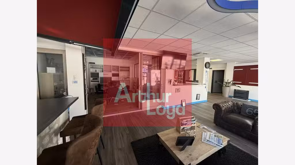 Local commercial 590m² à vendre à Agen 