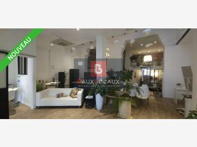 Local 210m² à vendre à Carpentras Av Jean Jaurès 