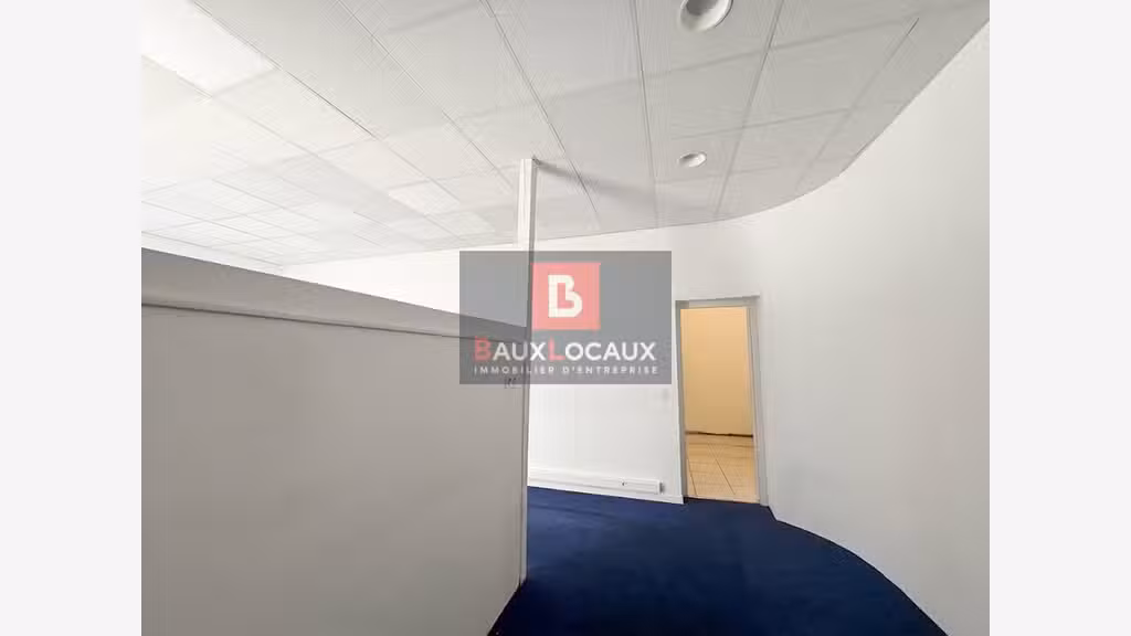 Local commercial 54m² en angle à vendre à Avignon 