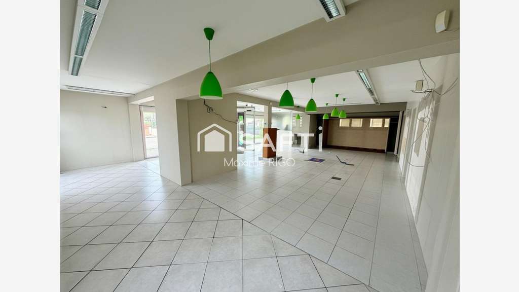 Local 190m² avec parking 10 places à Marmande