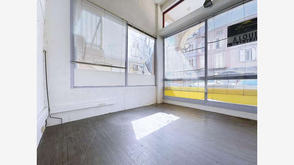 Murs local 88m² à vendre à l'entrée de Voiron