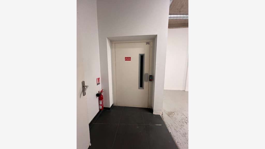 Vente local commercial 1348m² à Bordeaux Tribunal
