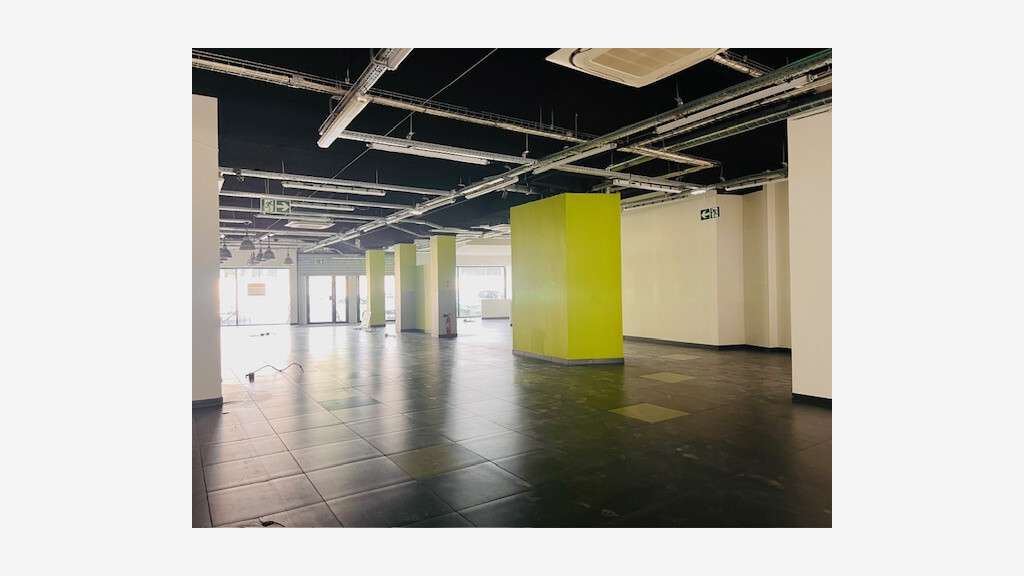 Vente local commercial 1348m² à Bordeaux Tribunal
