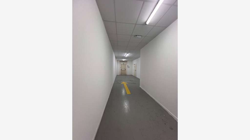 Vente local commercial 1348m² à Bordeaux Tribunal