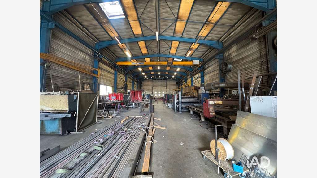 Vente bâtiment industriel 870m² à Aigueblanche