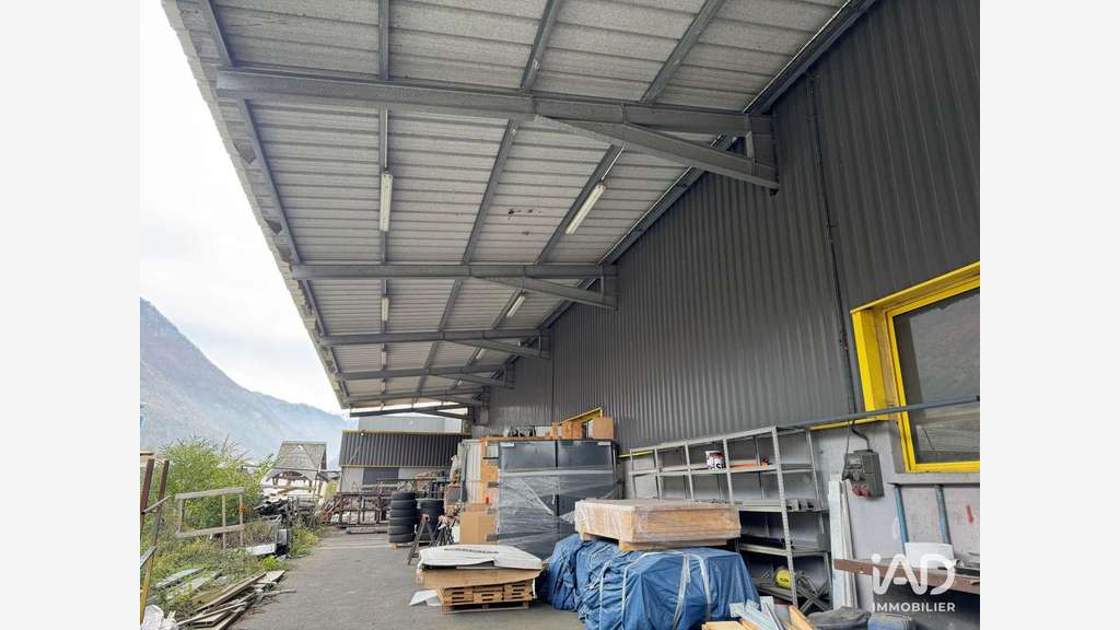 Vente bâtiment industriel 870m² à Aigueblanche