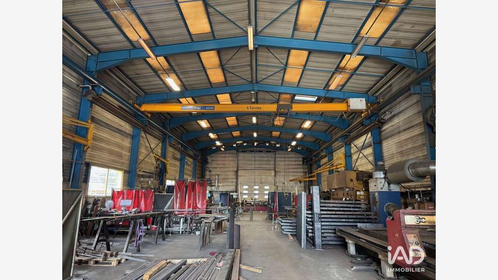 Vente bâtiment industriel 870m² à Aigueblanche