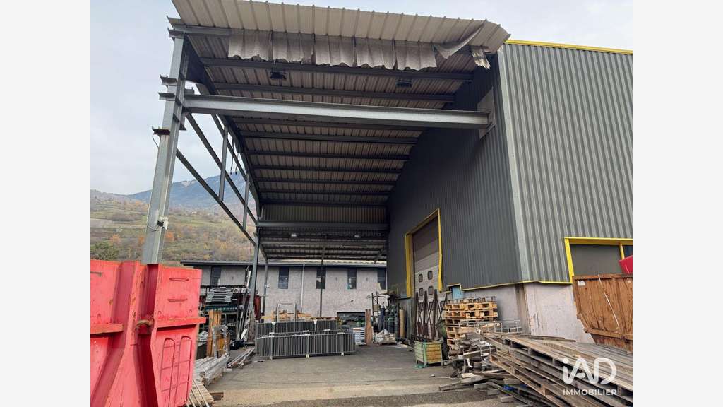 Vente bâtiment industriel 870m² à Aigueblanche