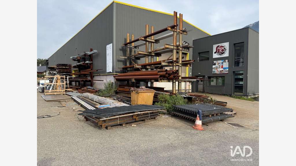Vente bâtiment industriel 870m² à Aigueblanche