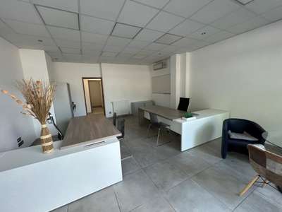 AV local commercial ou bureau 72m² Aix les Bains