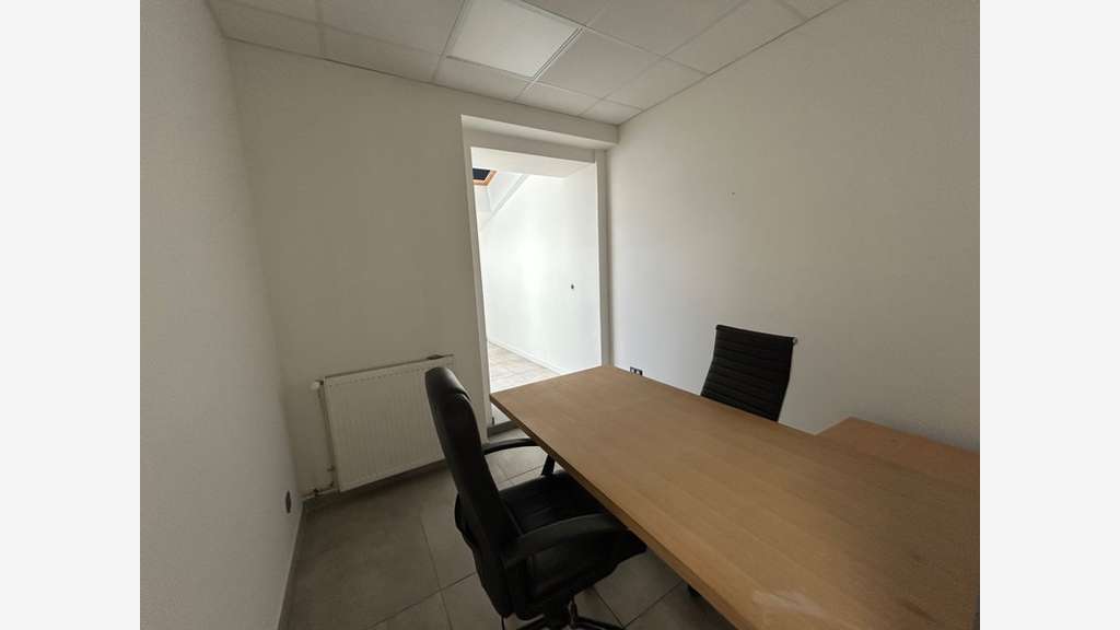 AV local commercial ou bureau 72m² Aix les Bains