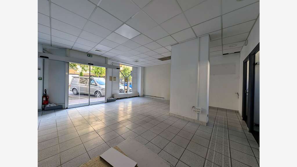 Vente murs commerciaux libres 162m² Aix les Bains