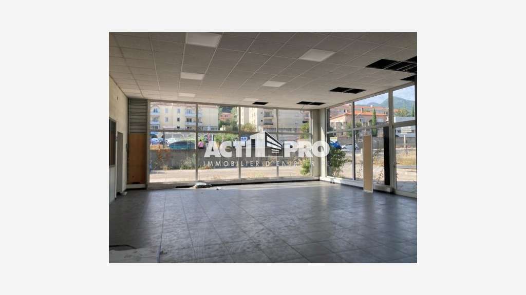 Vente local d'activité de 450m² à Amélie-Les-Bains