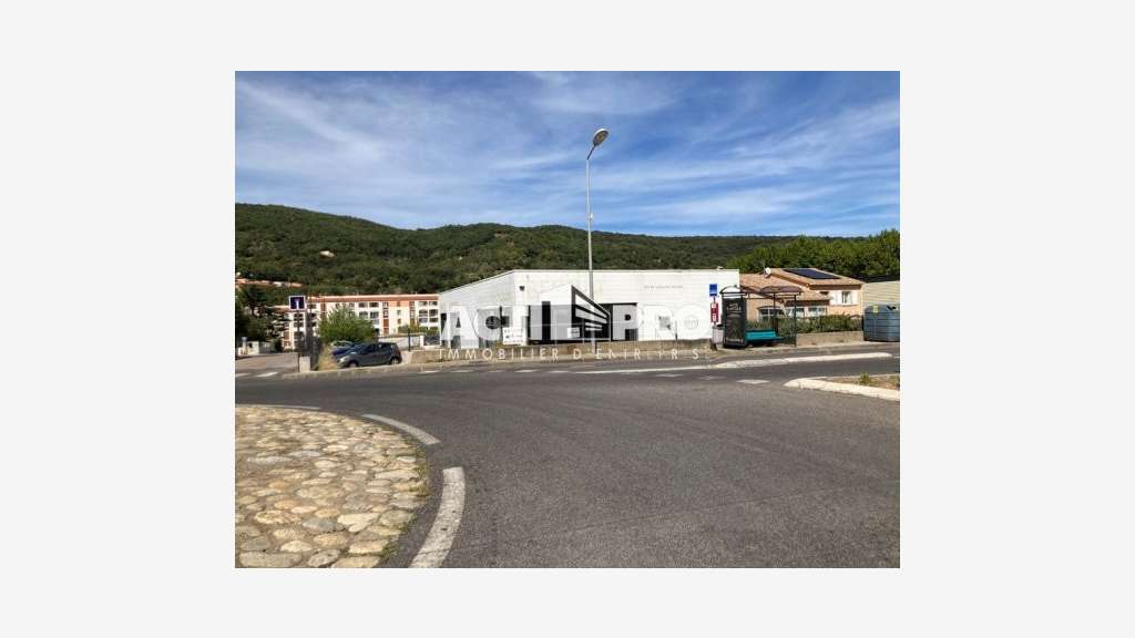 Vente local d'activité de 450m² à Amélie-Les-Bains