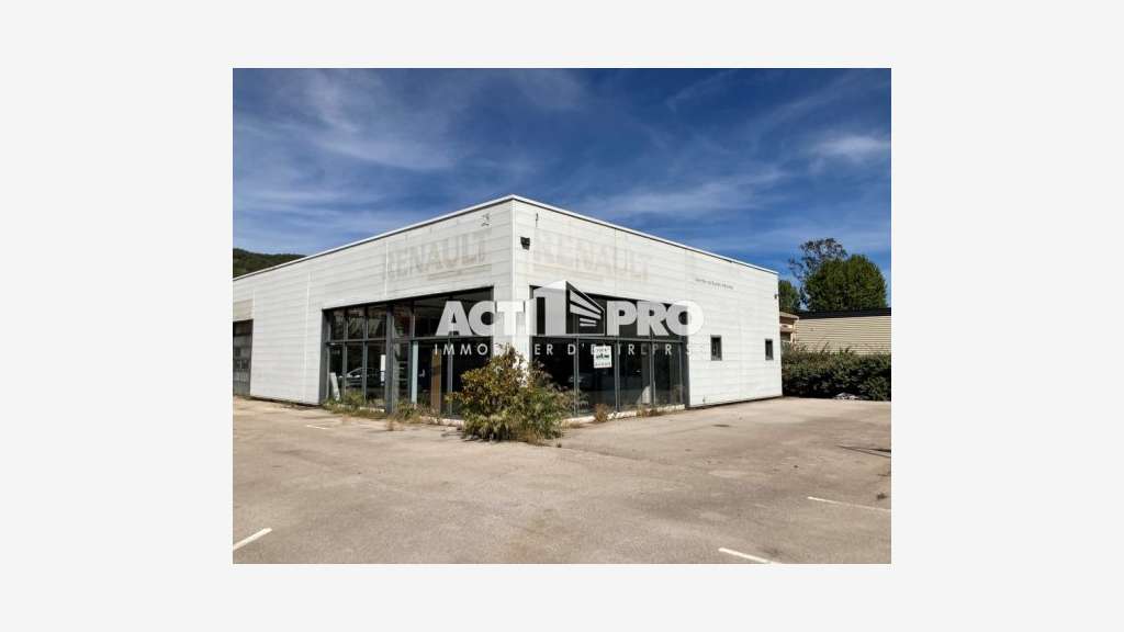 Vente local d'activité de 450m² à Amélie-Les-Bains